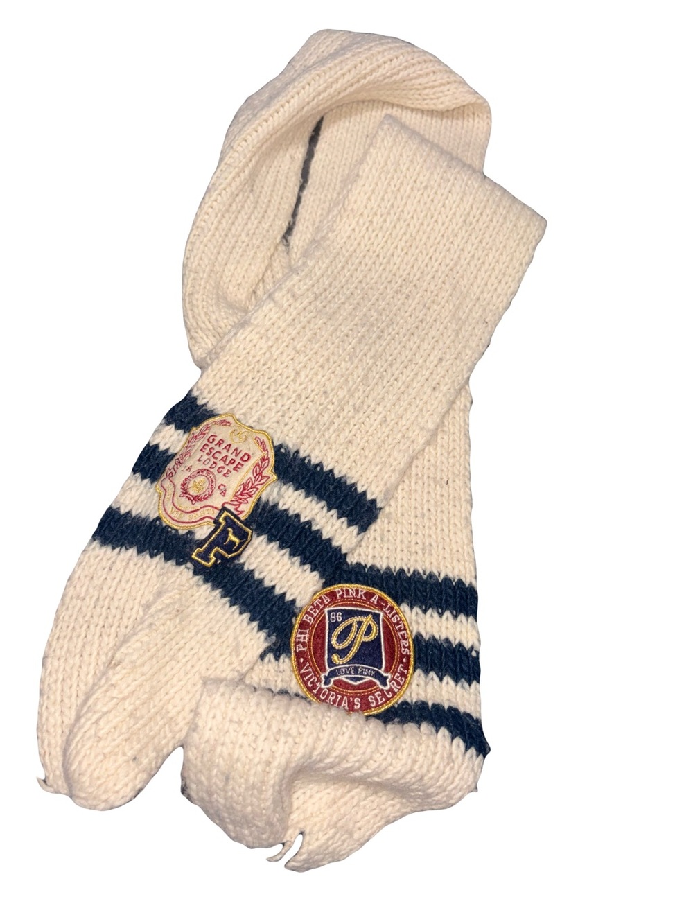 Extremely rare vs pink vintage grand escape lodge scarf